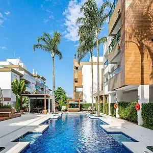 Apartamento Moderno E Aconchegante Próximo A Praia Em Condomínio Completo Camp01m, Florianópolis