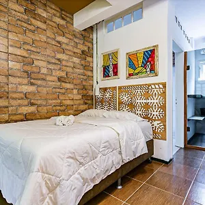 Apartamento Duplos E Individuais 450m Da Rai, Florianópolis